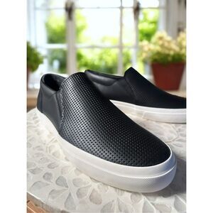 Vince $250 Fletcher Slip-On Sneakers Men’s 8.5 Black Perforated Leather Low Top